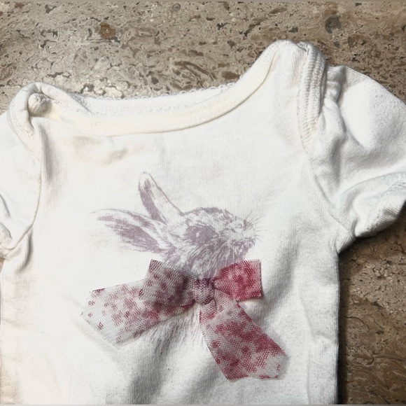 Newborn White Onesie Easter Bunny Bow T shirt - Picture 2 of 5